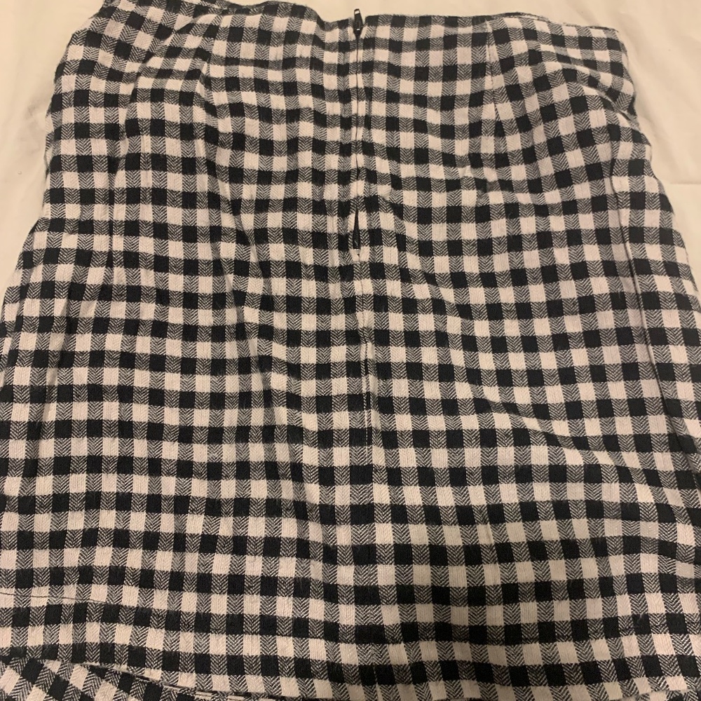Mini Skirt - Picture 3 of 4